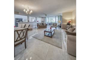 110 Half Moon Circle E1, Hypoluxo, FL 33462 Sold 05/23/25