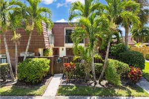 3683 SW Sunset Trace Circle, Palm City, FL 34990 Sold 05/22/25