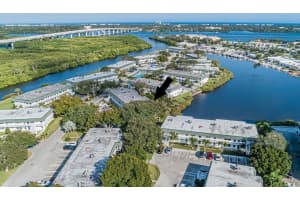2800 Indian River Boulevard 4r, Vero Beach, FL 32960 - MLS#R11081334