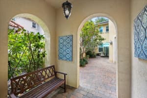 964 Mill Creek Drive, Palm Beach Gardens, FL 33410 Sold 05/23/25