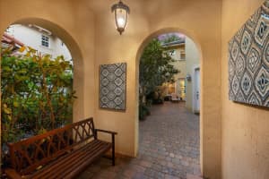 964 Mill Creek Drive, Palm Beach Gardens, FL 33410 Sold 05/23/25