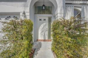 127 Oakwood Way, Greenacres, FL 33463 Sold 05/13/25
