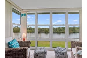 2800 Indian River Boulevard F8, Vero Beach
