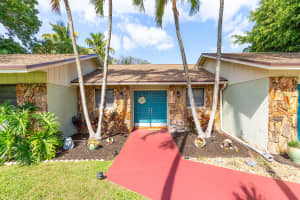 267 Old Country Road S, Wellington, FL 33414 Sold 09/26/25