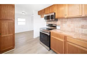 MLS# R11081470, Okeechobee, Florida 34974