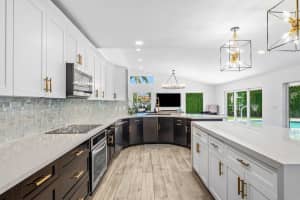 7700 NE Spanish Trail Court, Boca Raton, FL 33487 - MLS#R11081481