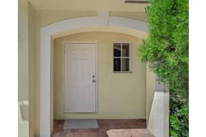 813 Imperial Lake Road, West Palm Beach, FL 33413 Sold 06/26/25