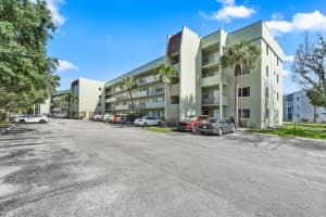1638 Embassy Drive 411, West Palm Beach
