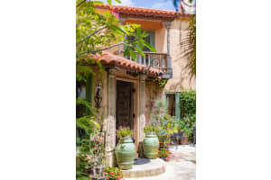 211 30th Street, West Palm Beach, FL 33407 Sold 11/12/25