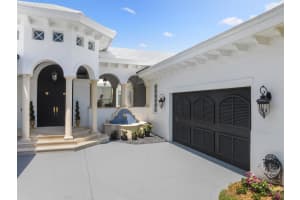 7 Beachside Drive, Vero Beach, FL 32963 - MLS#R11081608