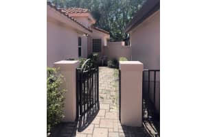 5124 Pelican Cove Drive, Boynton Beach, FL 33437 Sold 07/30/25