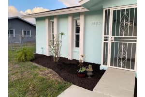 16931 SW 100th Place, Miami, FL 33157 Sold 05/23/25