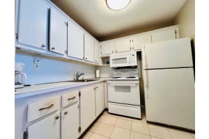 42 Andover B, West Palm Beach, FL 33417 Sold 08/06/25