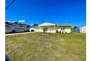 880 Se Degan Drive, Port Saint Lucie