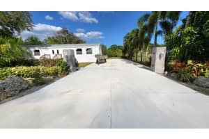 1494 NW 47th Terrace, Okeechobee, FL 34972 - MLS#R11081845