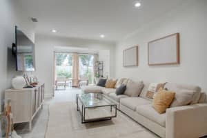 6744 Via Regina, Boca Raton