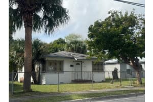 1015 Windsor Avenue, West Palm Beach, FL 33401 Sold 05/15/25