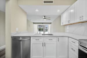 2601 Marina Isle Way, Jupiter, FL 33477 - MLS#R11081935