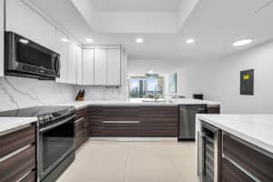 3330 NE 190th Street 1911, Aventura, FL 33180 - MLS#R11081961