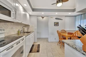 3186 Via Poinciana 409, Lake Worth, FL 33467 - MLS#R11081991