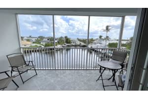 698 Ne Spanish River Boulevard 32, Boca Raton