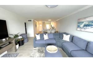 698 NE Spanish River Boulevard 32, Boca Raton, FL 33431 - MLS#R11082040