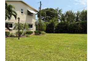 306 S Circle Drive 101, Boynton Beach, FL 33435 Sold 07/02/25