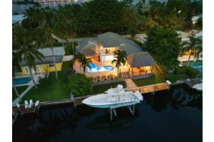 1359 Sw Dyer Point Road, Palm City