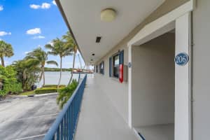 755 Saturn Street, Jupiter, FL 33477 - MLS#R11082271