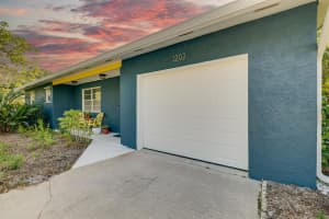1202 SE Madison Avenue, Stuart, FL 34996 - MLS#R11082314