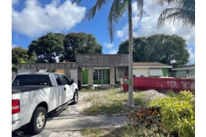 620 SW 38th Terrace, Fort Lauderdale, FL 33312 Sold 04/23/25