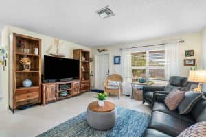 121 Deerfield Drive, Jupiter, FL 33458 Sold 07/21/25