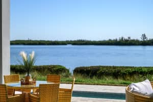 4842 S Harbor Drive, Vero Beach, FL 32967 - MLS#R11082399