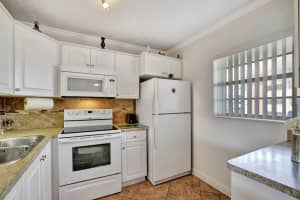 2800 NW 47th Terrace 203b, Lauderdale Lakes, FL 33313 - MLS#R11082429