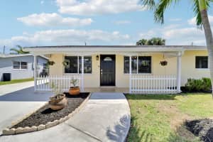 532 Riverside Drive, Palm Beach Gardens, FL 33410 Sold 06/25/25