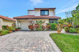 2825 Sand Pines Court, Lake Worth, FL 33462 Sold 06/26/25