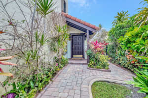 2825 Sand Pines Court, Lake Worth, FL 33462 Sold 06/26/25