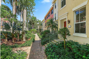 696 Fern Street, West Palm Beach, FL 33401 - MLS#R11082492