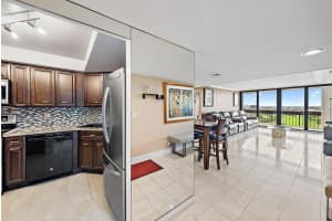 2400 Presidential Way 1204, West Palm Beach