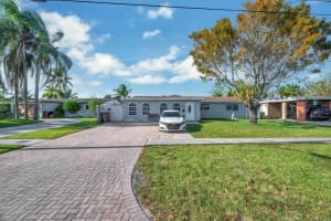 471 NW 39th Street, Deerfield Beach, FL 33064 Sold 06/02/25