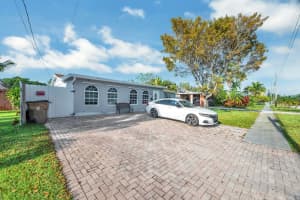 471 NW 39th Street, Deerfield Beach, FL 33064 Sold 06/02/25