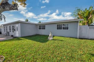 471 NW 39th Street, Deerfield Beach, FL 33064 Sold 06/02/25