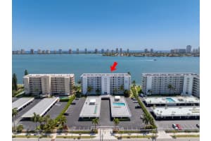 401 Lake Shore Drive 504, Lake Park