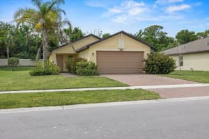 906 Bent Creek Drive, Fort Pierce, FL 34947 Sold 06/20/25