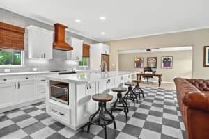 510 Saunders Street, Sebastian, FL 32958 Sold 05/22/25