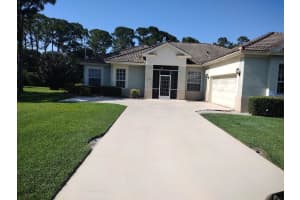 3305 Bent Pine Drive, Fort Pierce, FL 34951 - MLS#R11082725