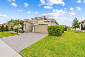 8944 Bastille Circle E, Parkland, FL 33076 Sold 05/30/25