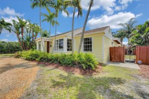 946 Paseo Morella, West Palm Beach, FL 33405 Sold 09/03/25