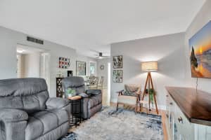 3210 Meridian Way S 10, Palm Beach Gardens, FL 33410 Sold 07/18/25