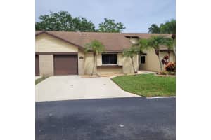 135 Meander Circle, Royal Palm Beach